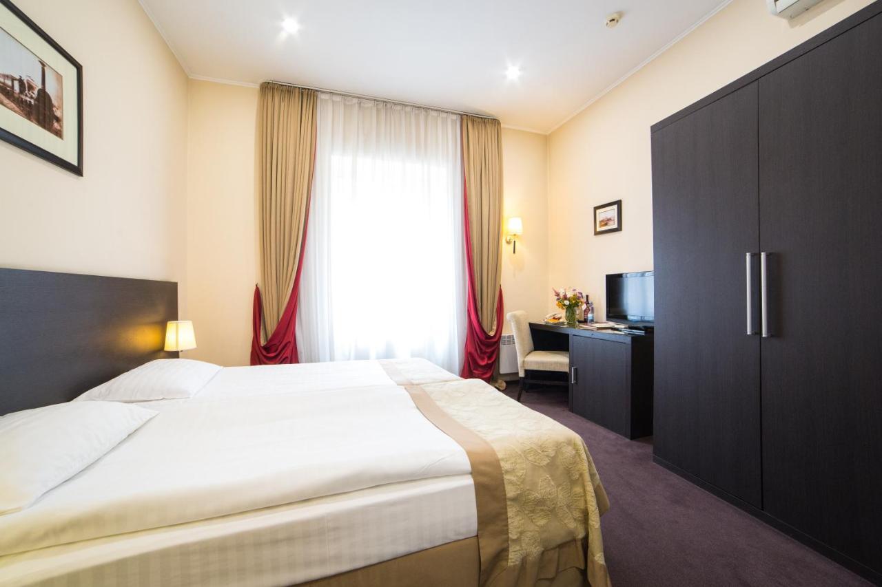 Hotel Optima Dworzec Lvov Exteriér fotografie