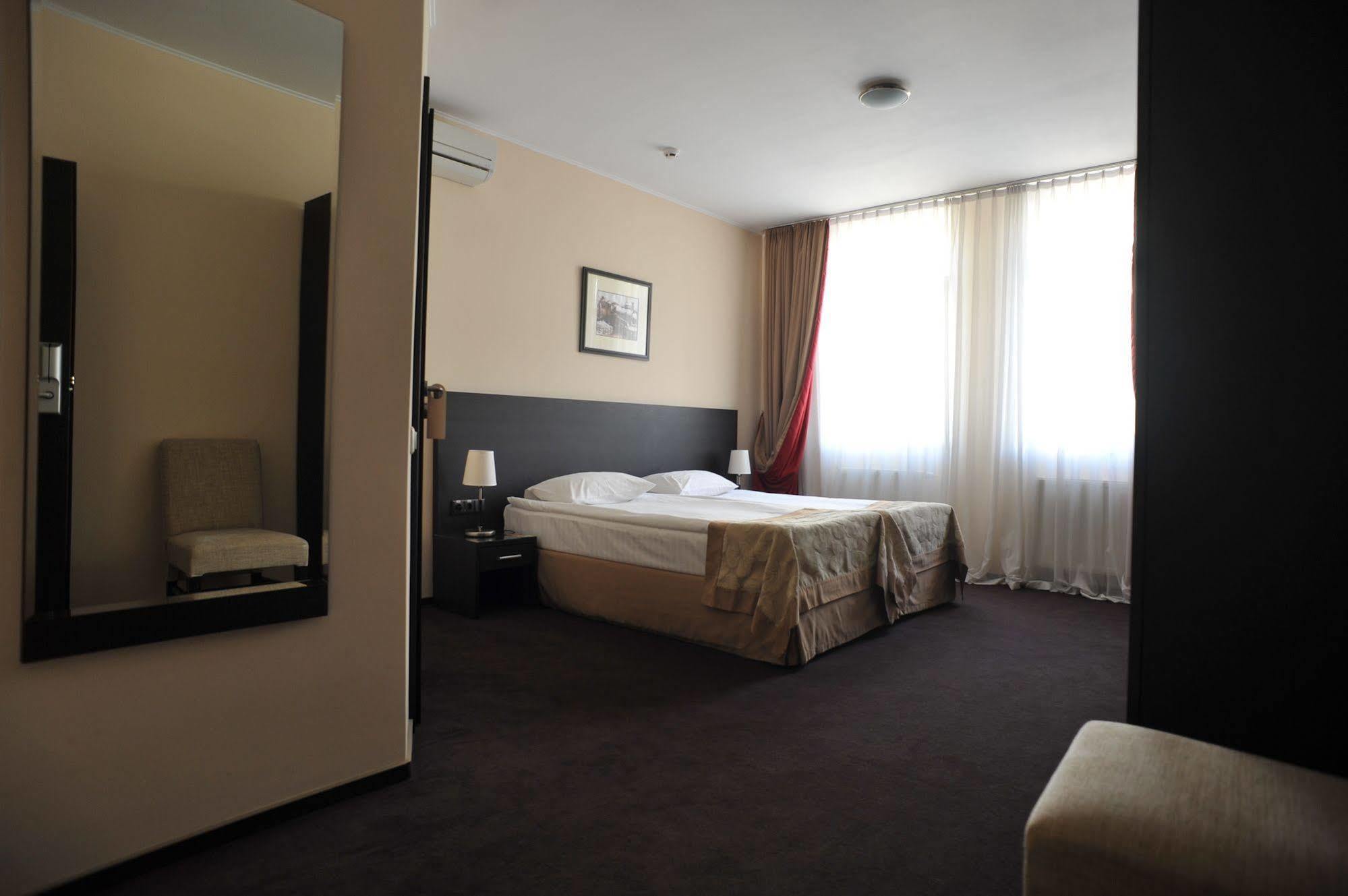 Hotel Optima Dworzec Lvov Exteriér fotografie